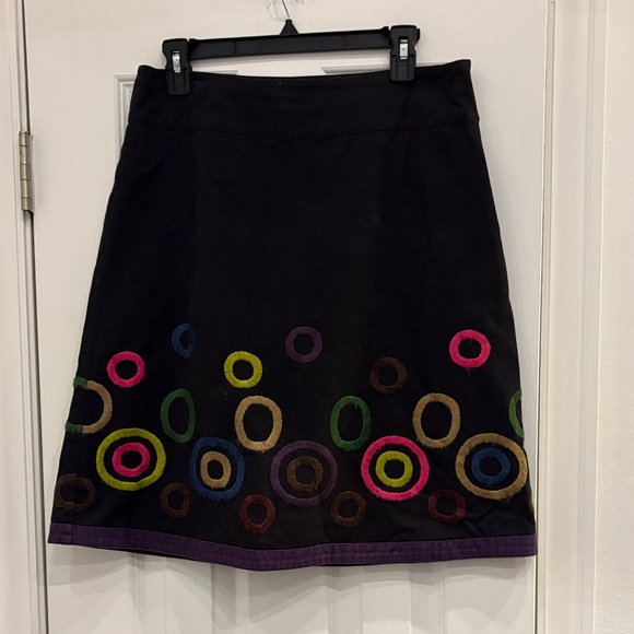 Boden Dresses & Skirts - Vintage Boden A-line Black Skirt
Embroidered Colorful Art To Wear‎